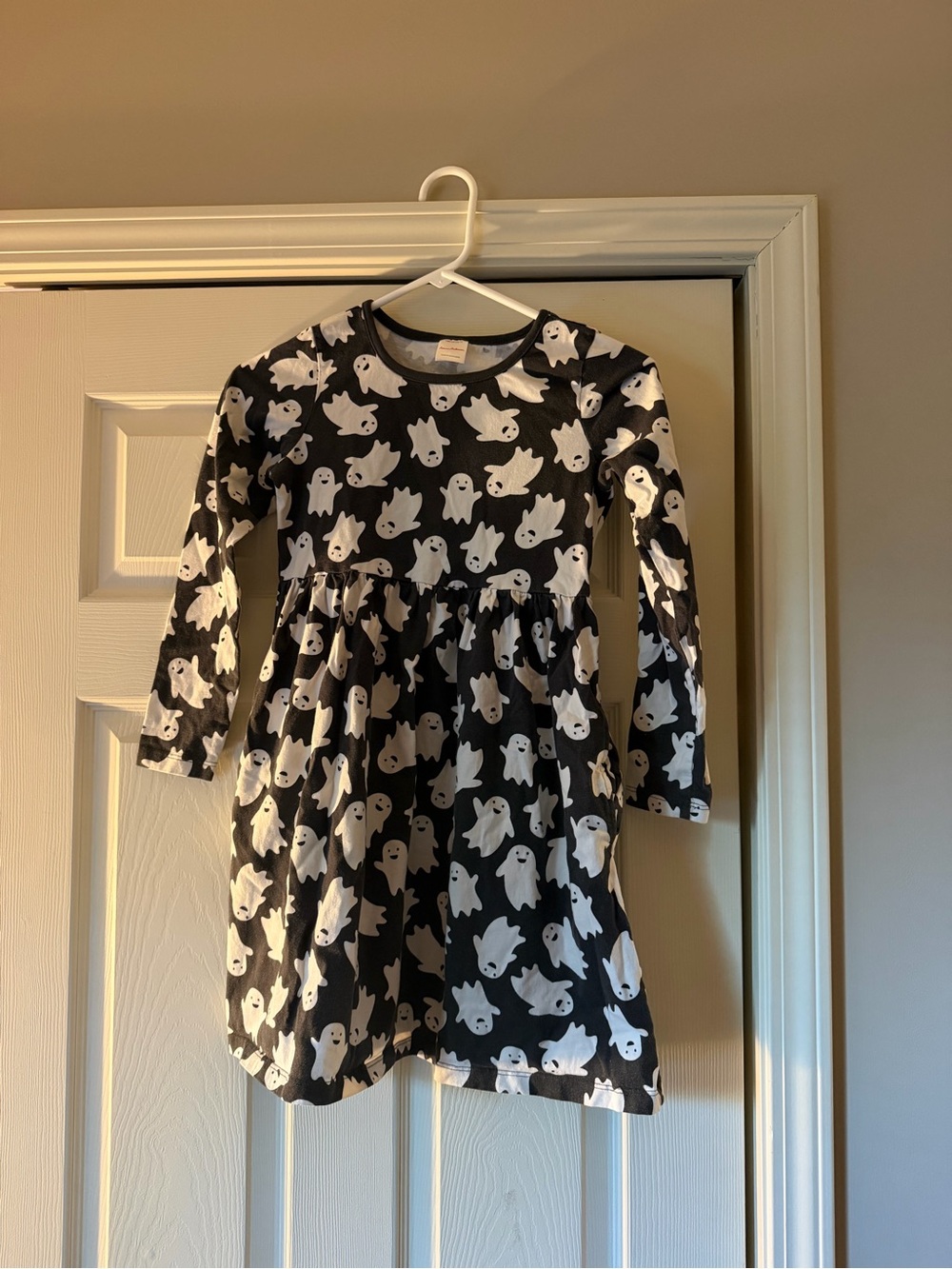 Hanna Andersson Black Long-Sleeve Ghost Print Dress